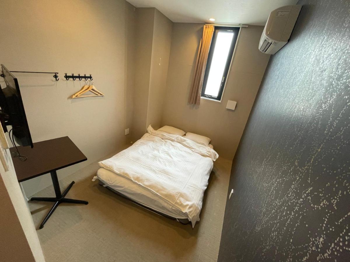 Dot Hostel Hangout Ōsaka Extérieur photo